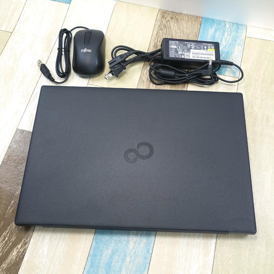 未使用に近いレベルの極美品✨第１２世代コアｉ５に超高速新品ＳＳＤ５１２ＧＢ搭載！