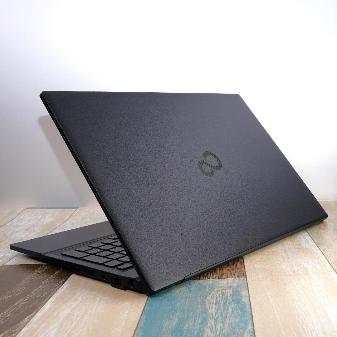 未使用に近いレベルの極美品✨第１２世代コアｉ５に超高速新品ＳＳＤ５１２ＧＢ搭載！