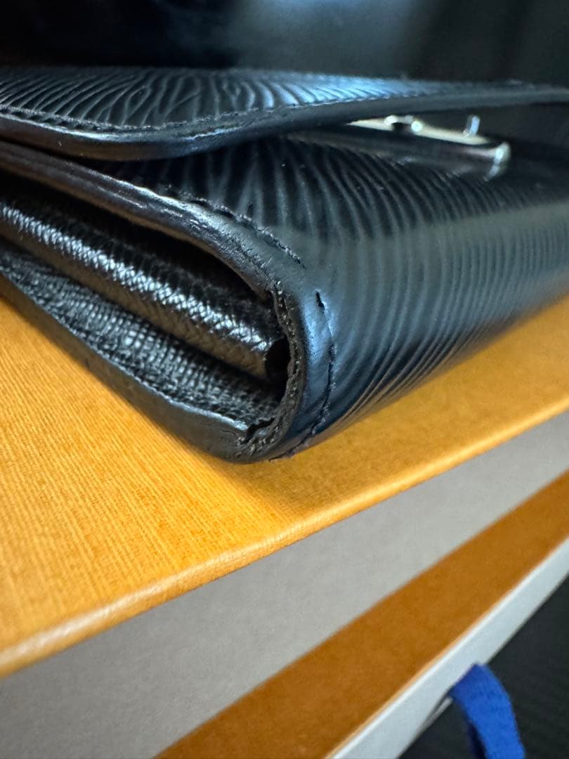 LOUIS VUITTON Vロゴ 長財布 箱付き　ジャンク