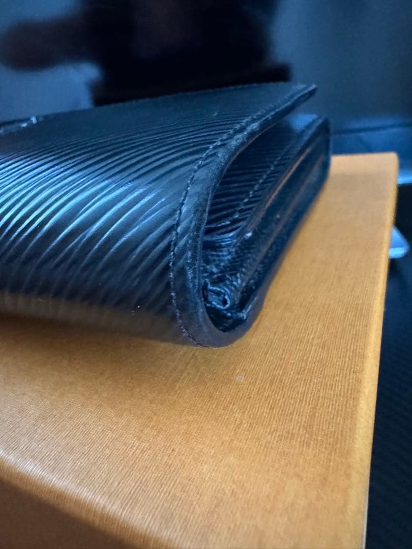 LOUIS VUITTON Vロゴ 長財布 箱付き　ジャンク