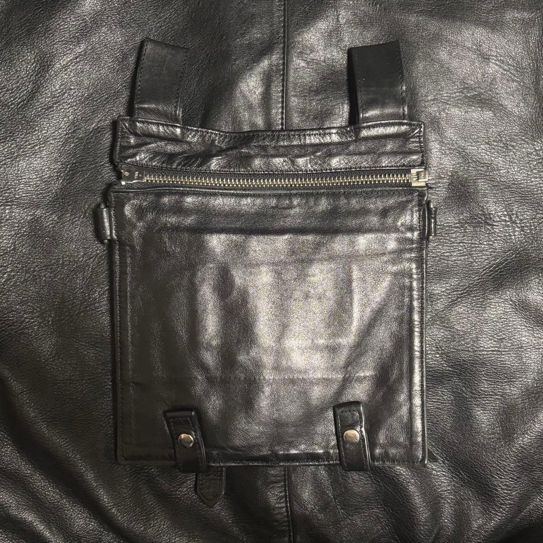 モダンパイレーツ レザー ボディバッグ スタッズ