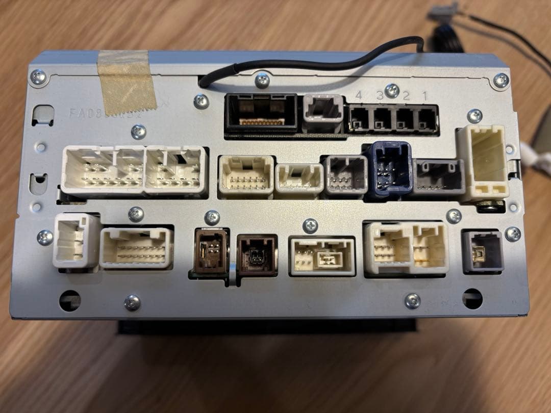 トヨタ純正ナビ　NSZA-X64T　地図2023年春　プリウスα外し　おまけ付き