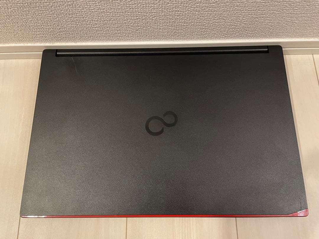 富士通 A5511/HX i5-1135G7 8GB 256GB Office