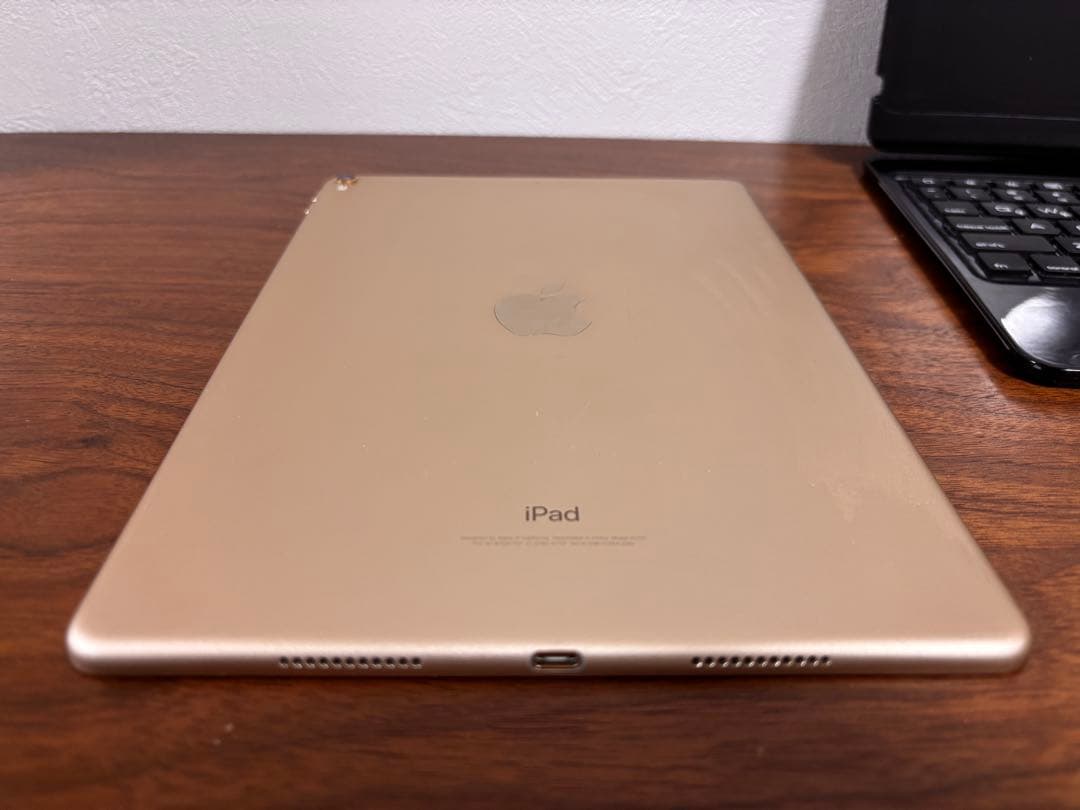 iPad Pro 10.5インチ Wi-Fiモデル 32GB MQDX2J/A