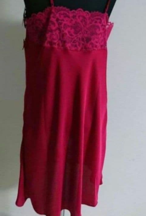 サルート 店舗限定 ヴィクトリア ランジェリードレス Ｍ レッド 定価26400