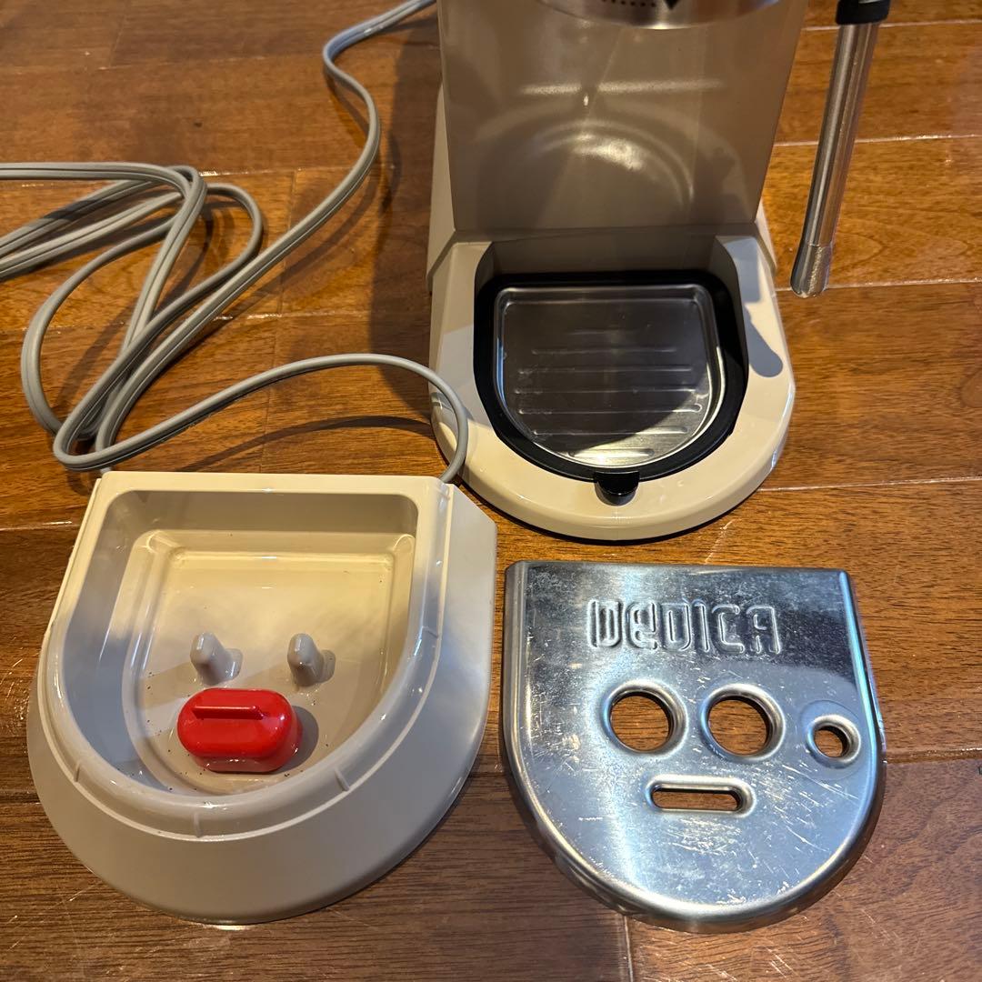 De'Longhiエスプレッソメーカー デディカアルテ