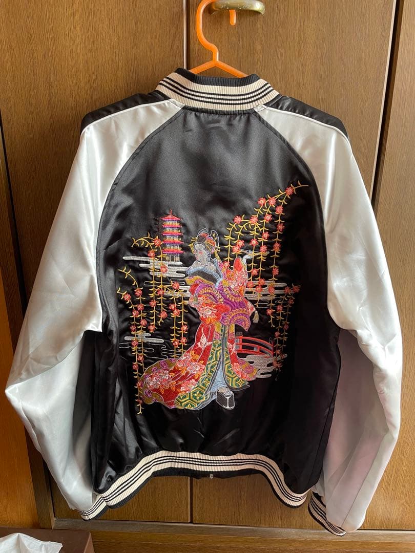 刺繍入り花魁スカジャン LLサイズ