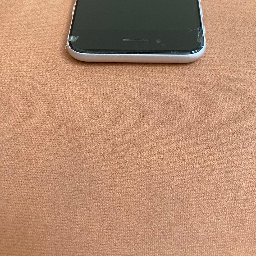 201【早い者勝ち】iPhoneSE2 第2世代 64GB SIMフリー☆