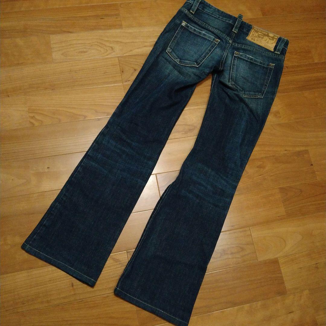 【美品】DSQUARED　38　イタリア製　フレア　シンプル　ダメージ加工