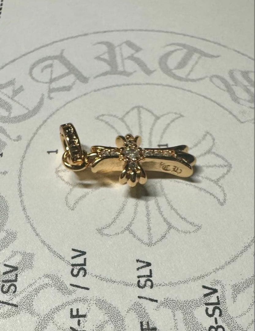 n*n様 た*し様 クロムハーツ　クロスベビーファット　チャーム22K天然パヴェ