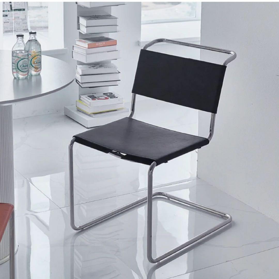 タク　マルトスタム S33リプロダクトチェスカチ エア ダイニングチェア