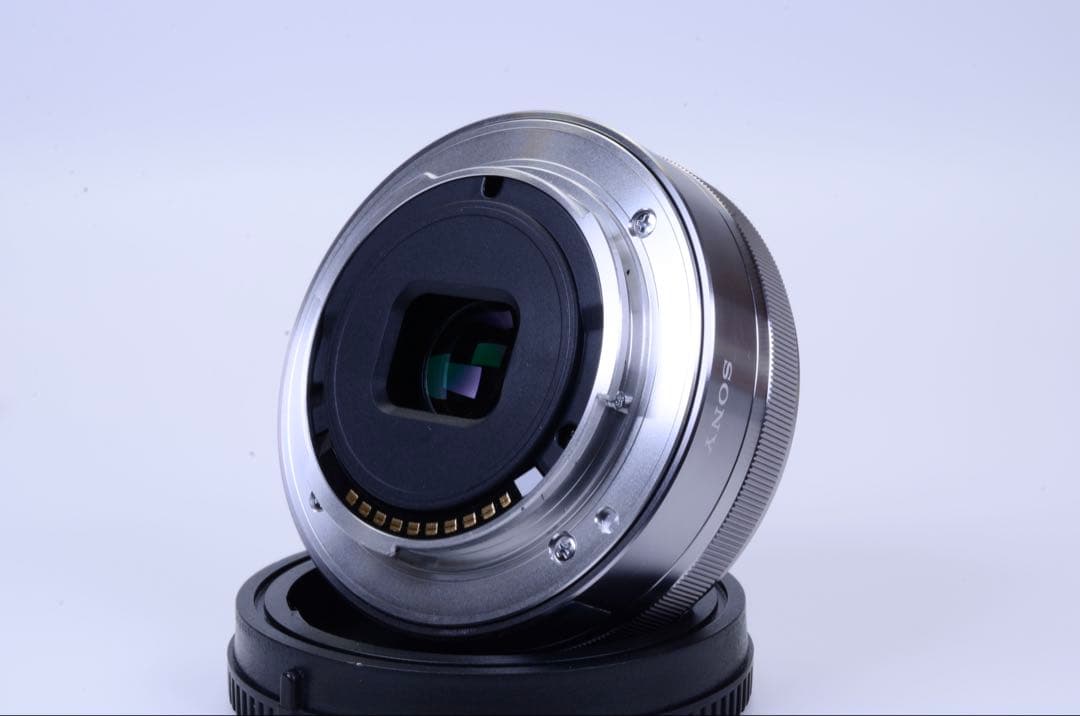 SONY E16mm F2.8 単焦点｜軽量パンケーキ｜外観光学ともに美品