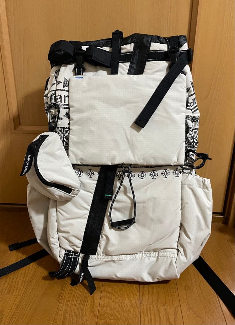 and wander ✖️Maison Kitsuné30Lバックパック