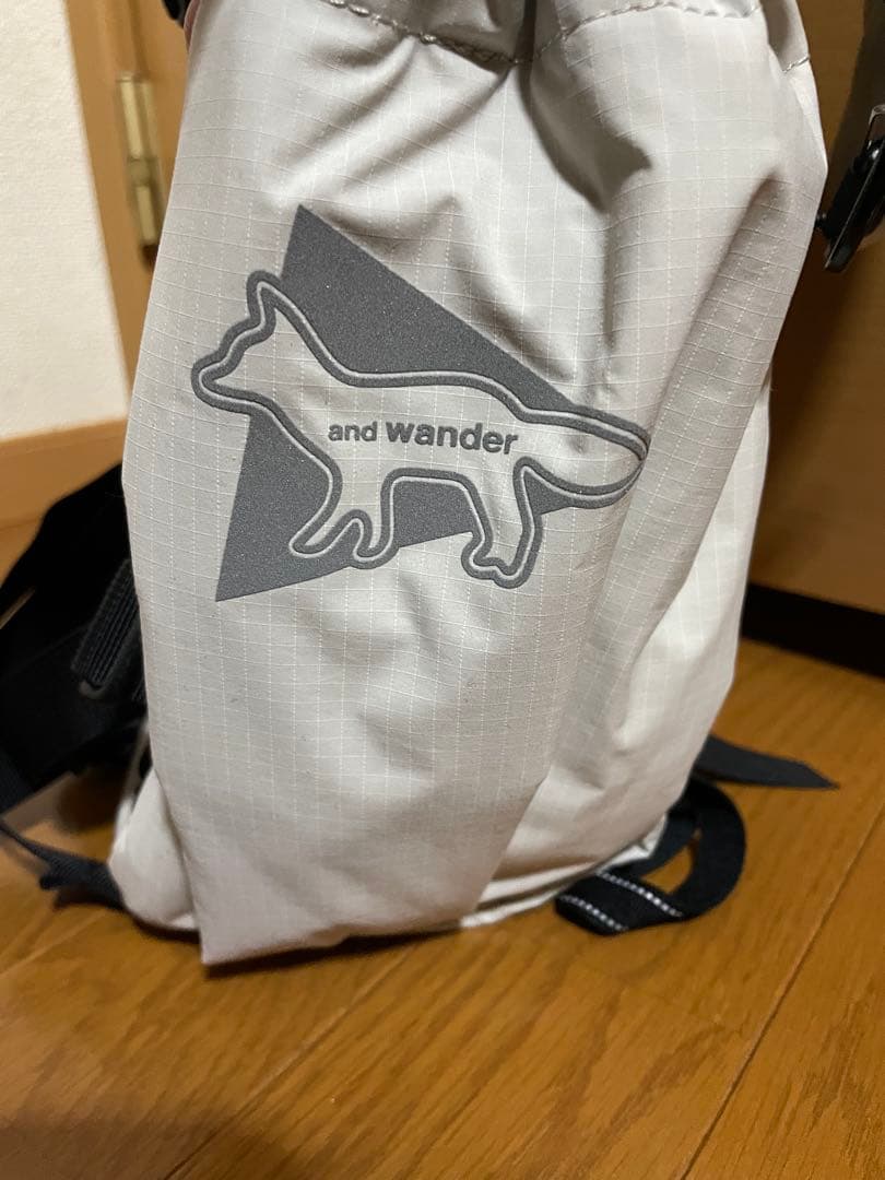 and wander ✖️Maison Kitsuné30Lバックパック
