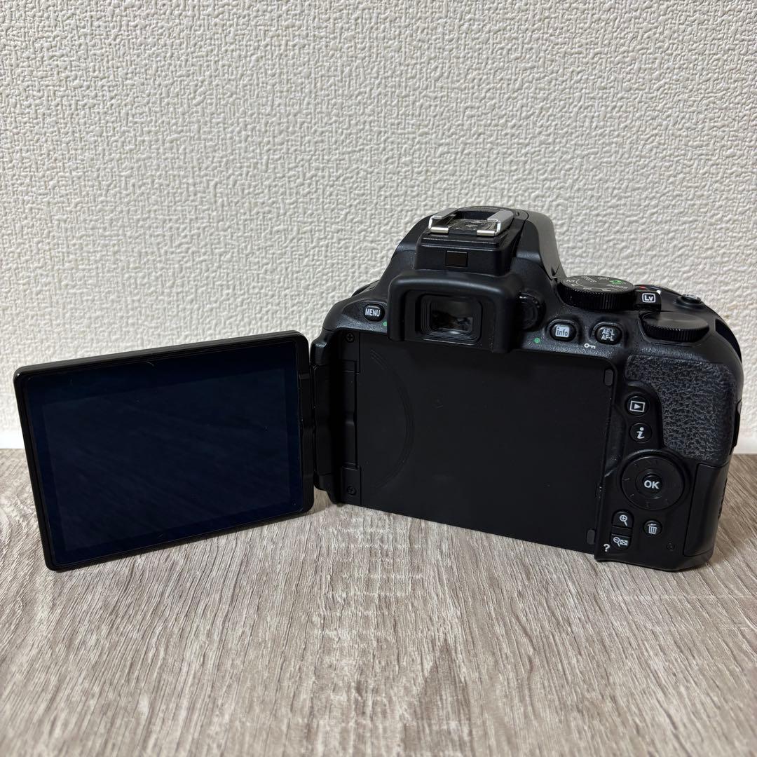 デジタルカメラ Nikon D5600 AF-P NIKKOR 18-55mm
