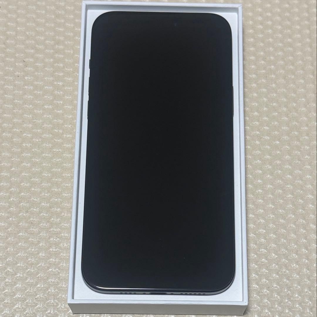 バッテリー100% iPhone15Plus 128GB SIMフリー 本体 黒