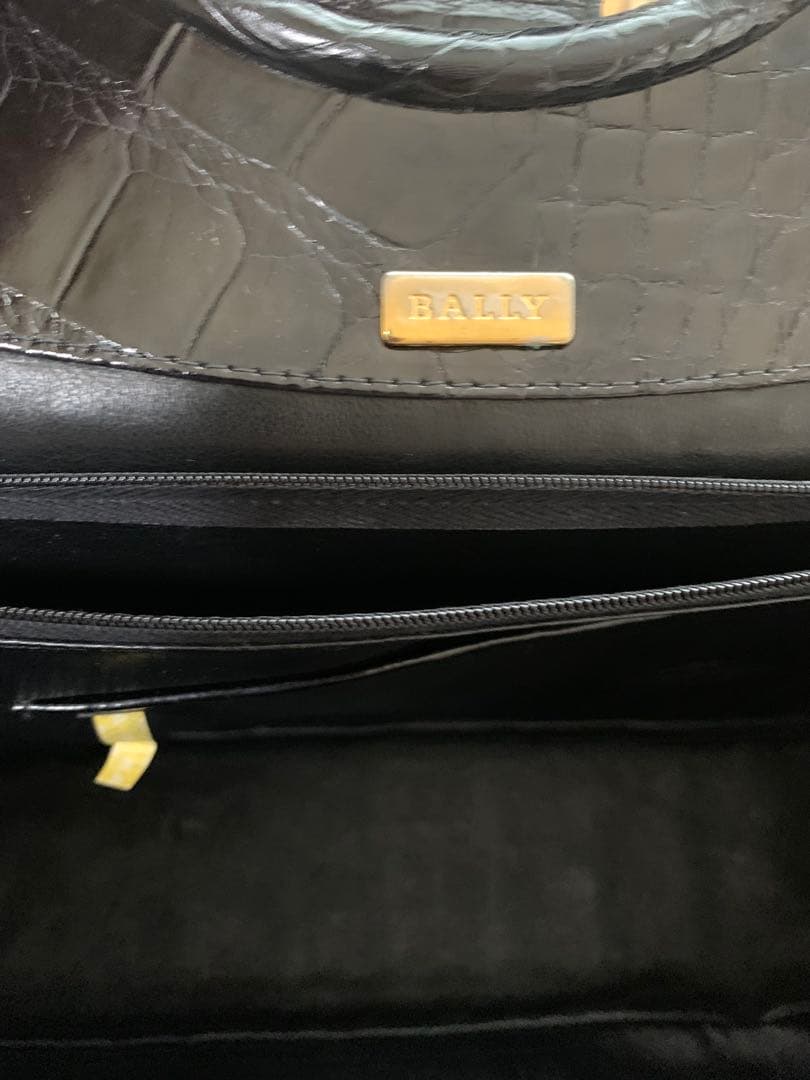 BALLY シャイニングクロコダイルハンドバッグ黒　ドイツ製