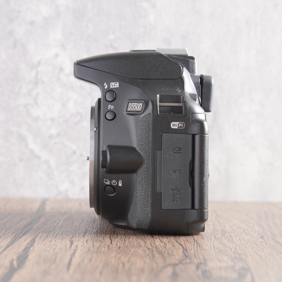 ショット数2891回で美品✨Wi-Fi✨自撮り✨Nikon D5500　740