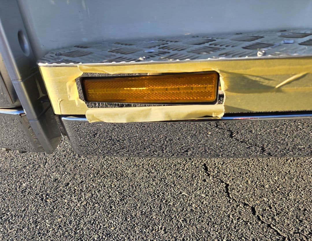 ピ*ん様 17スーパーグレート　サイドステップアルミ縞板×鏡面ステンボルトナット