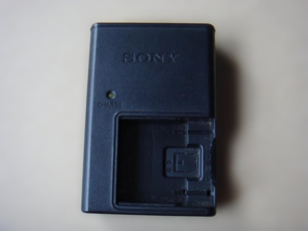 SONY ソニー Cyber-Shot DSC-T2 ホワイト　セット　中古