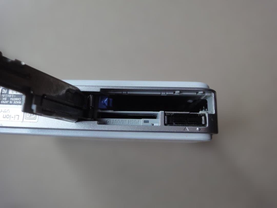 SONY ソニー Cyber-Shot DSC-T2 ホワイト　セット　中古