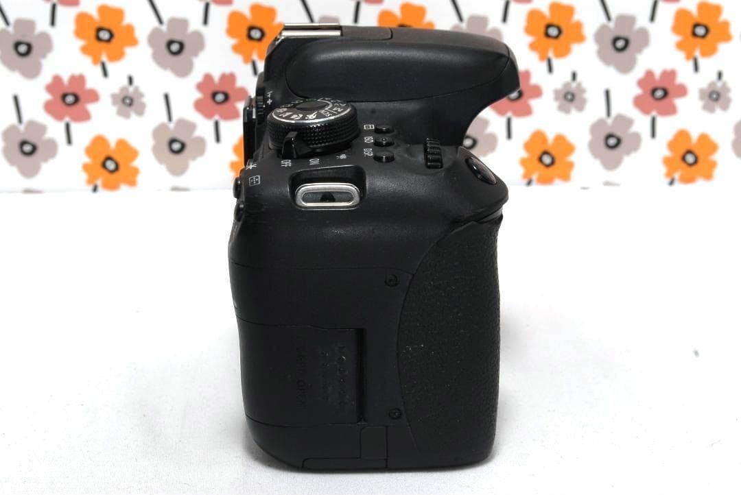 【返品保証】❤Canon Kiss X8i❤Wi-Fi画像転送❤ダブルレンズ❤