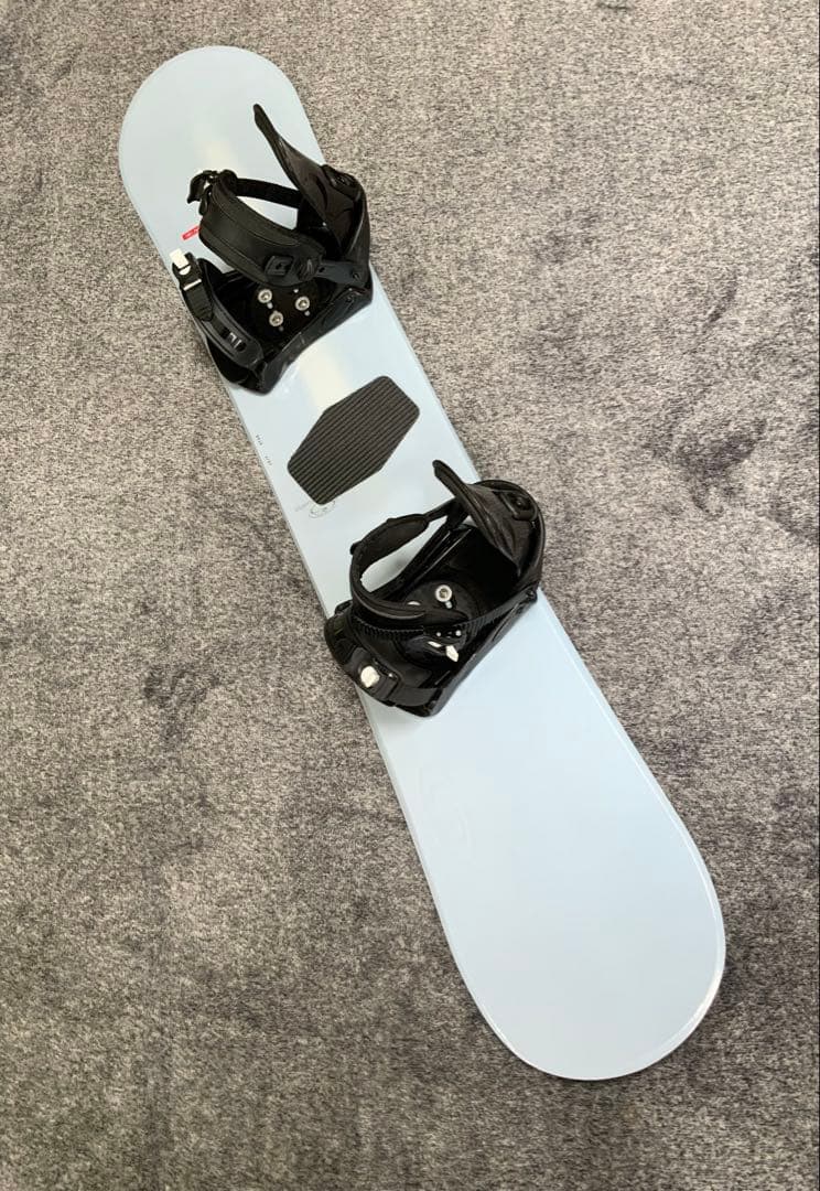 良品　SALOMON スノーボード 144cm バインディング付
