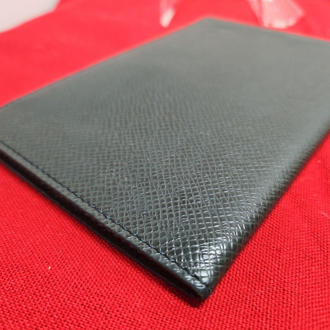 【希少】ルイヴィトン タイガ エピセア 二つ折り財布 パスポートケース グリーン