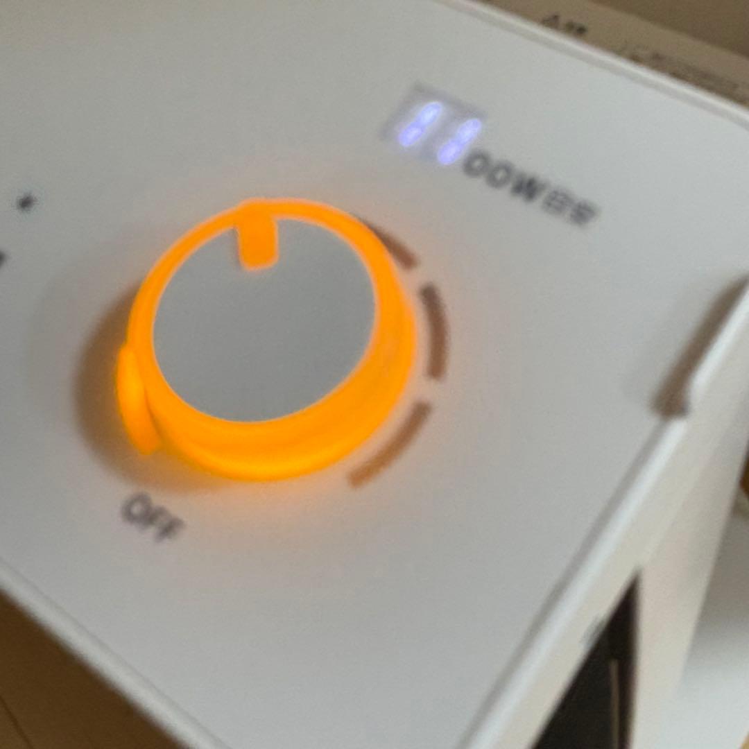 ダイキン 遠赤外線暖房機 セラムヒート CER11YS-W 2022年製