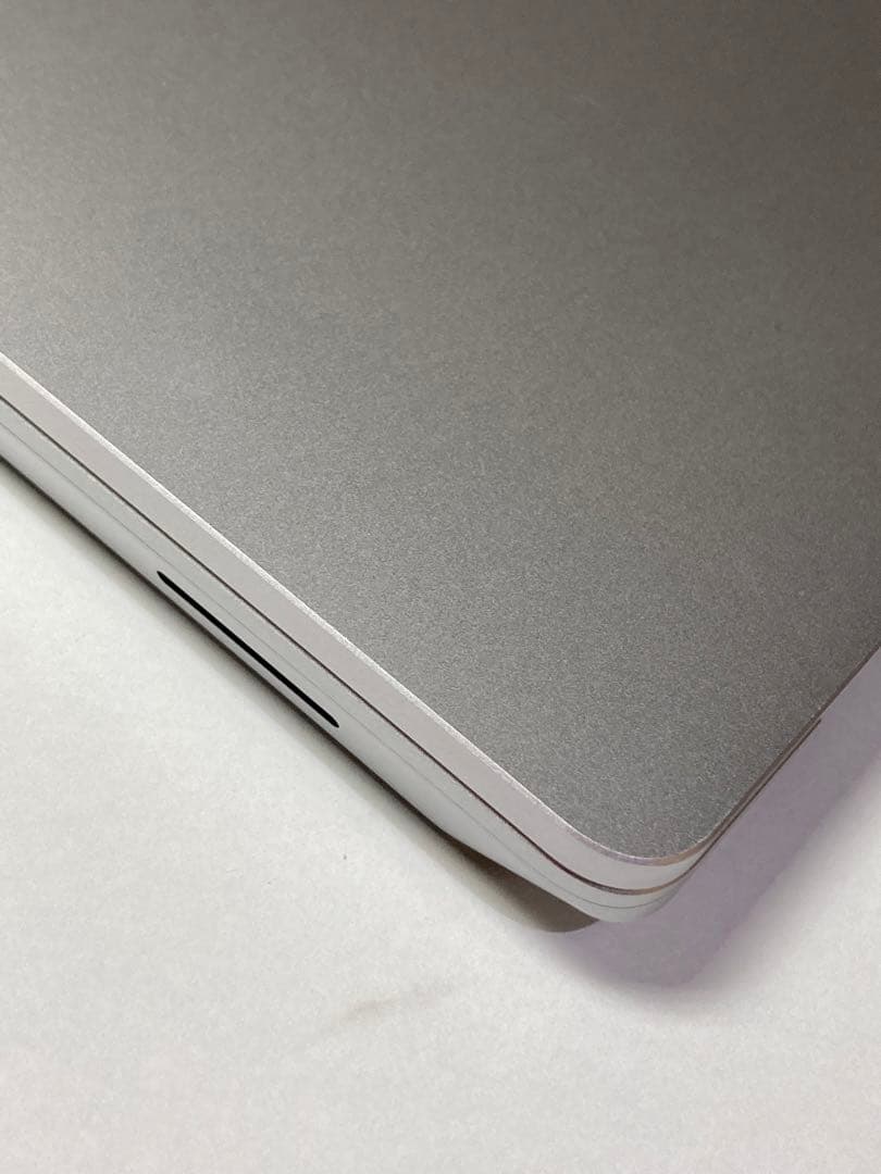 Surface laptop 5 i7-1255U 8GB 256GB ￼