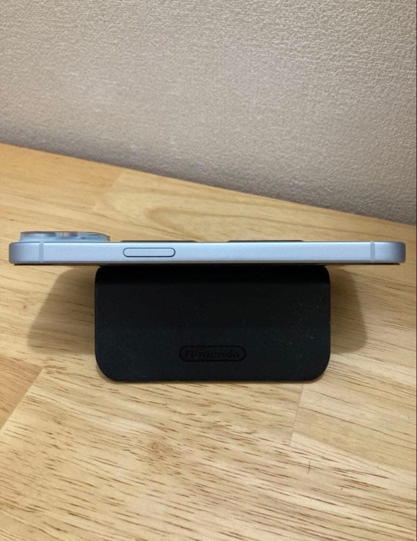 Apple iPhone 15 ホワイト 本体 バッテリー100%