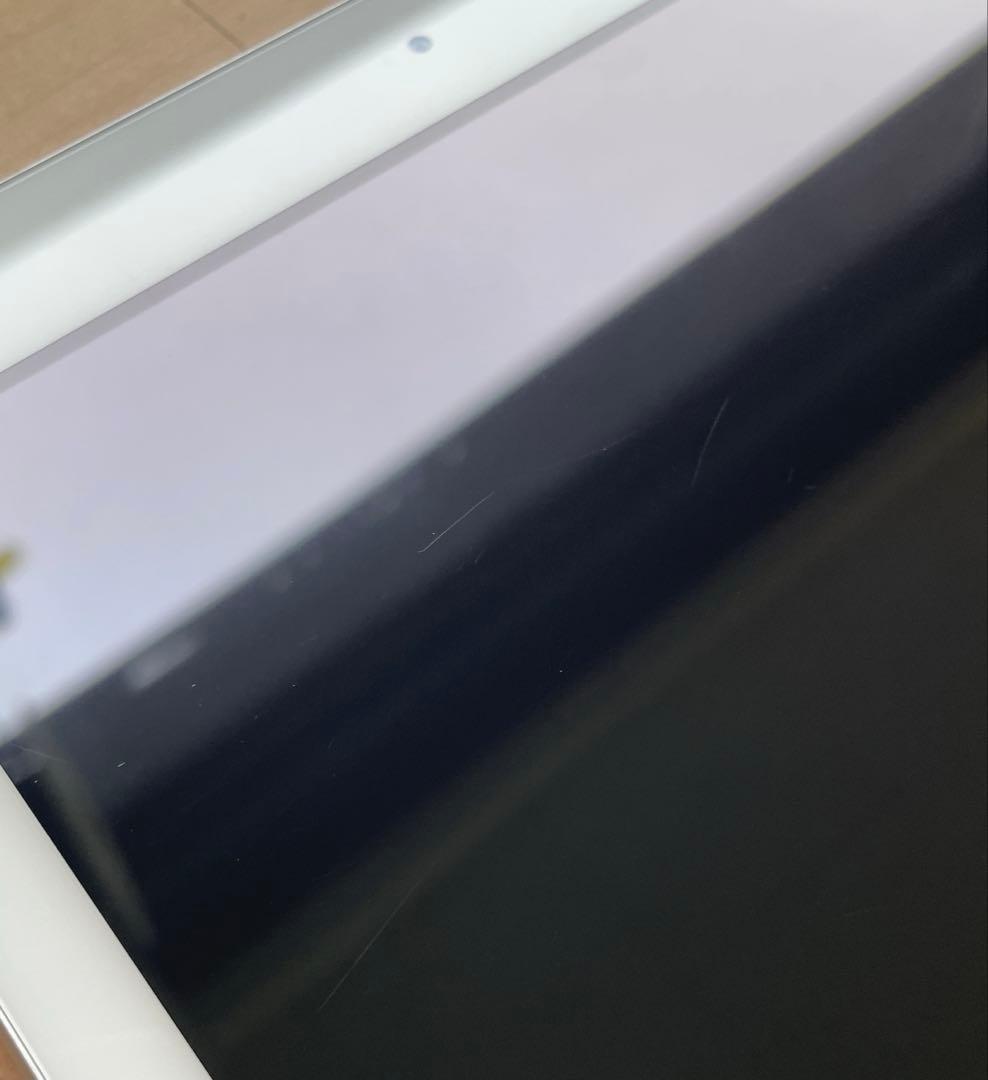 iPad 第6世代　A1893　Wi-Fiモデル　シルバー　32GB 美品　#2