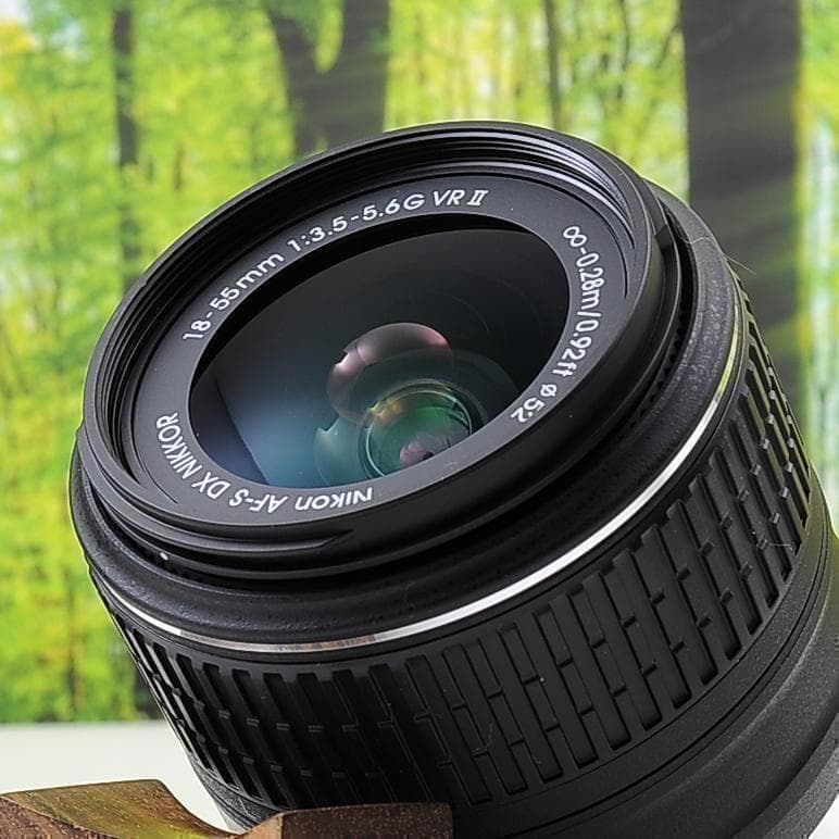 WiFi搭載機種♪ニコン D5500☆希少なワインレッド☆超高性能一眼レフ