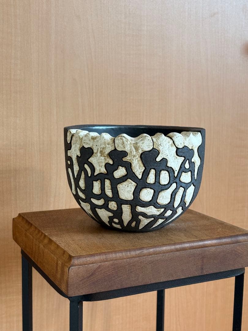 鉢・プランター invisibleink SCATTERED BONES BITE