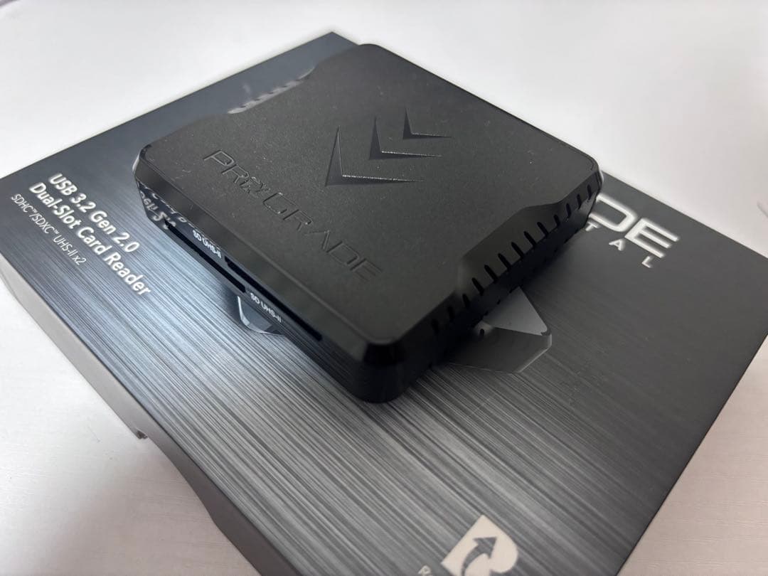 PROGRADE USB 3.2 Gen 2.0 デュアルスロットカードリーダー