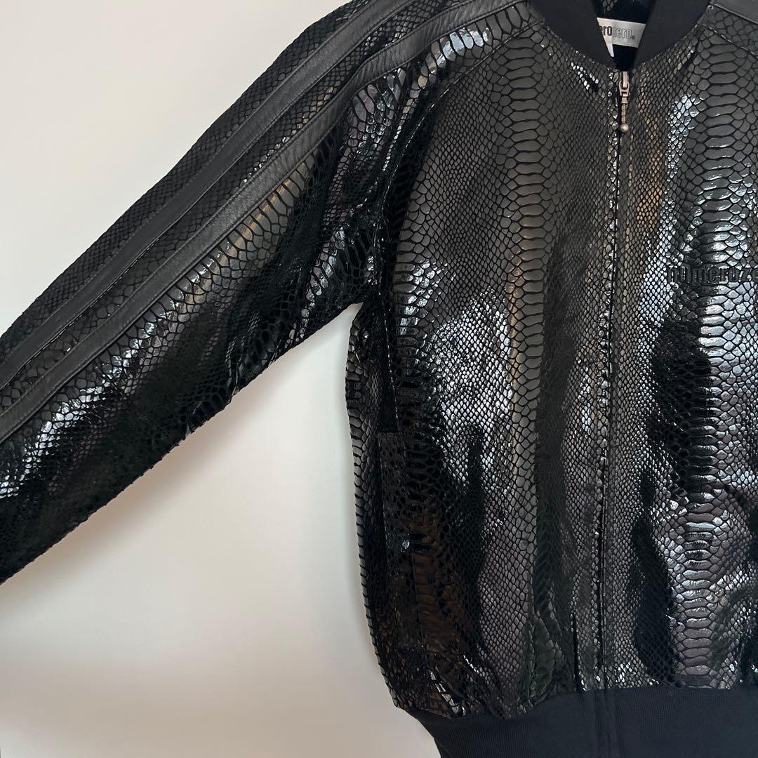 【TOM Chan】レザージャケット　パイソン型押し豚革　エナメルジップ