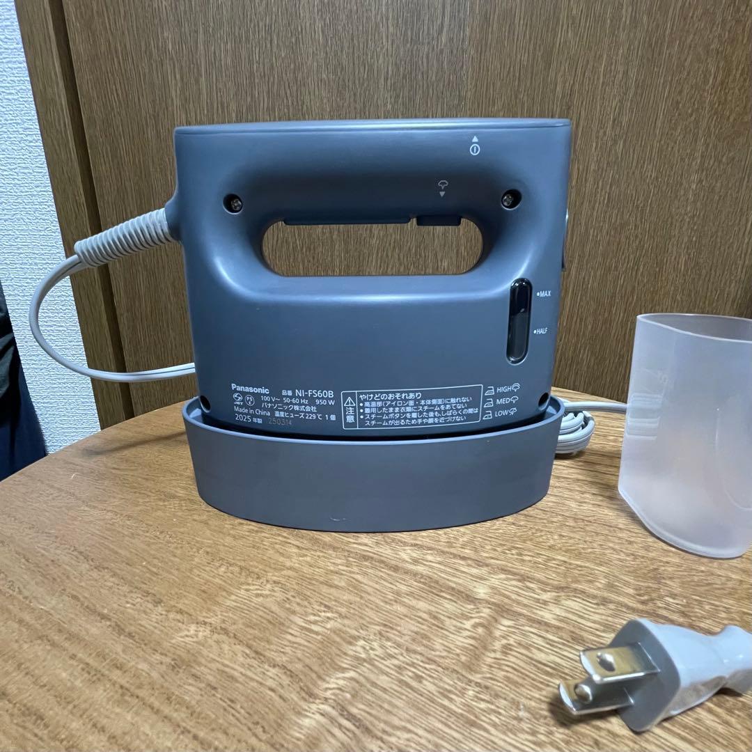 Panasonic 衣類スチーマー/NI-FS60B-A