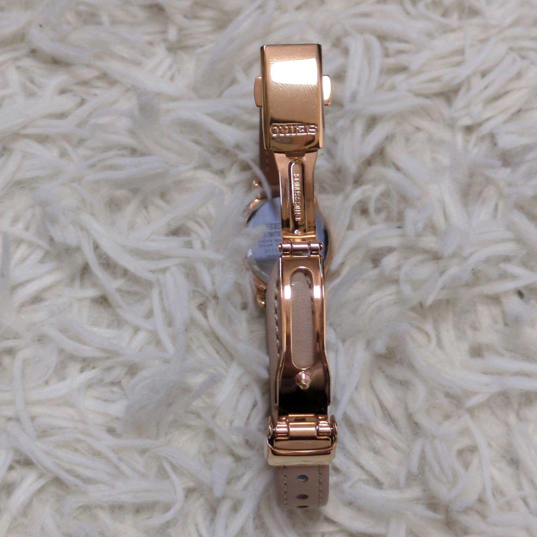 未使用に近い　セイコー2025 ソーラー 腕時計　サクラエディション　レディース