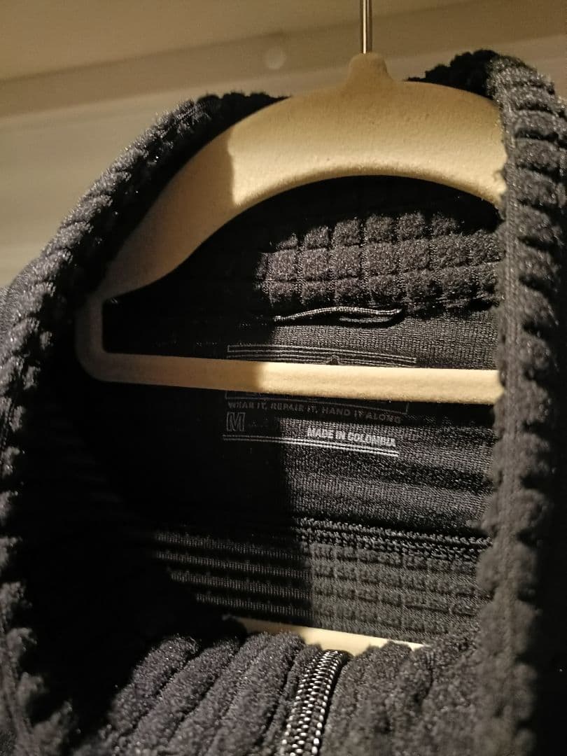 パタゴニア　R1 ベスト　ブラック　mサイズ　アウトドア