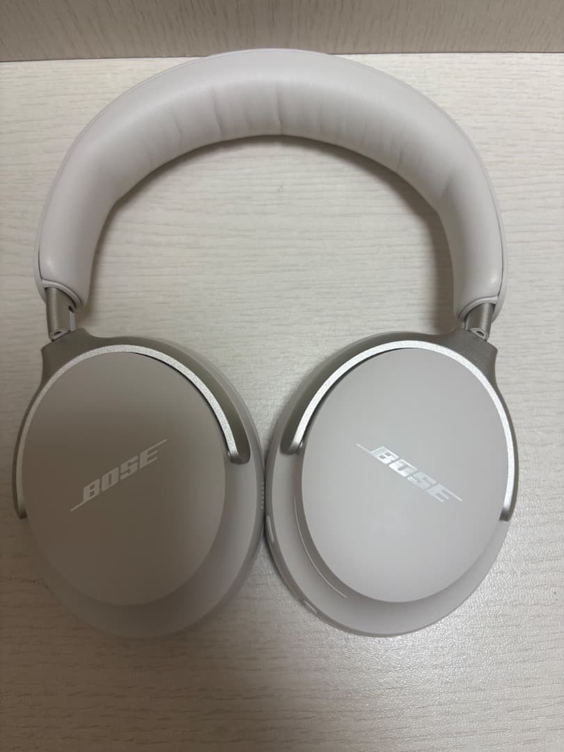 Bose ワイヤレスオーバーイヤーヘッドホン ホワイト