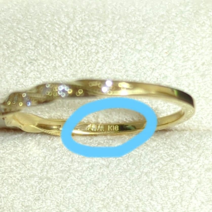 AHKAH　K18YGダイヤモンドリング