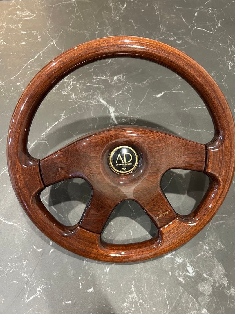 AD Altezza disegnoウッドステアリング