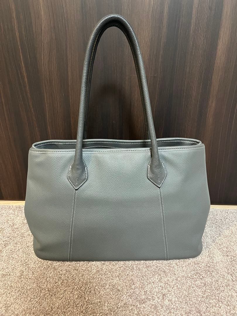 バーニーズニューヨーク　レザートートバッグ　グレー