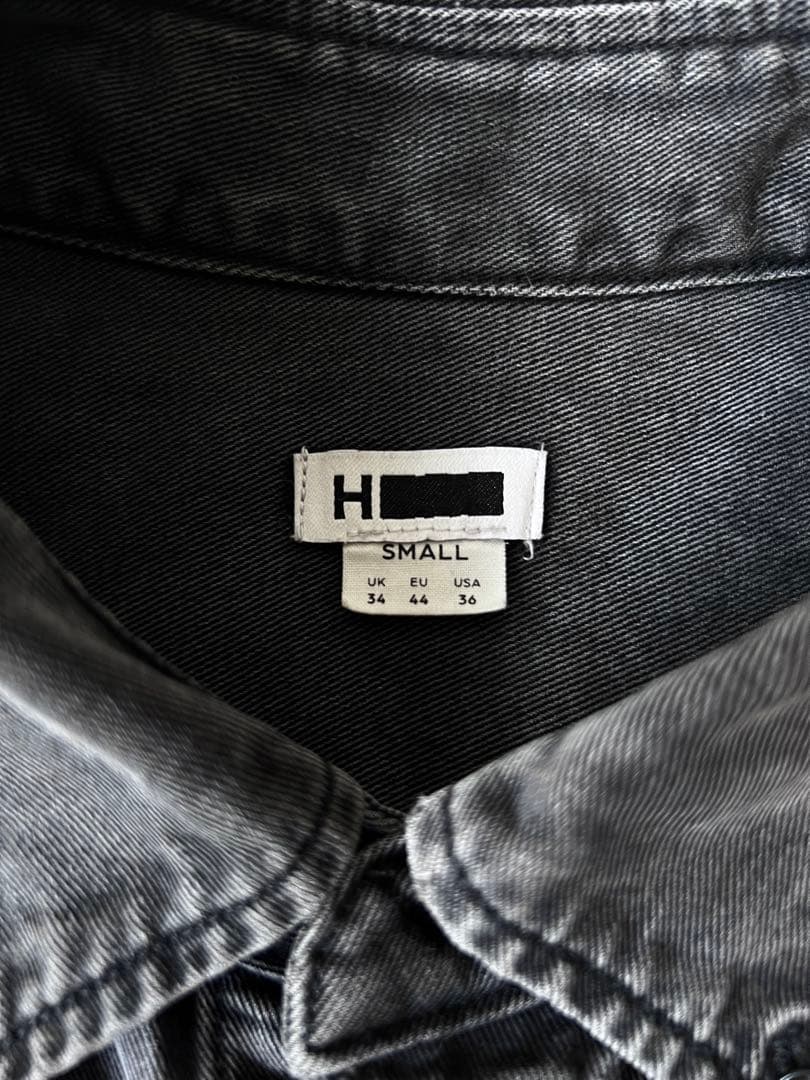 H BEAUTY&YOUTH オーバーサイズブリーチデニムシャツ