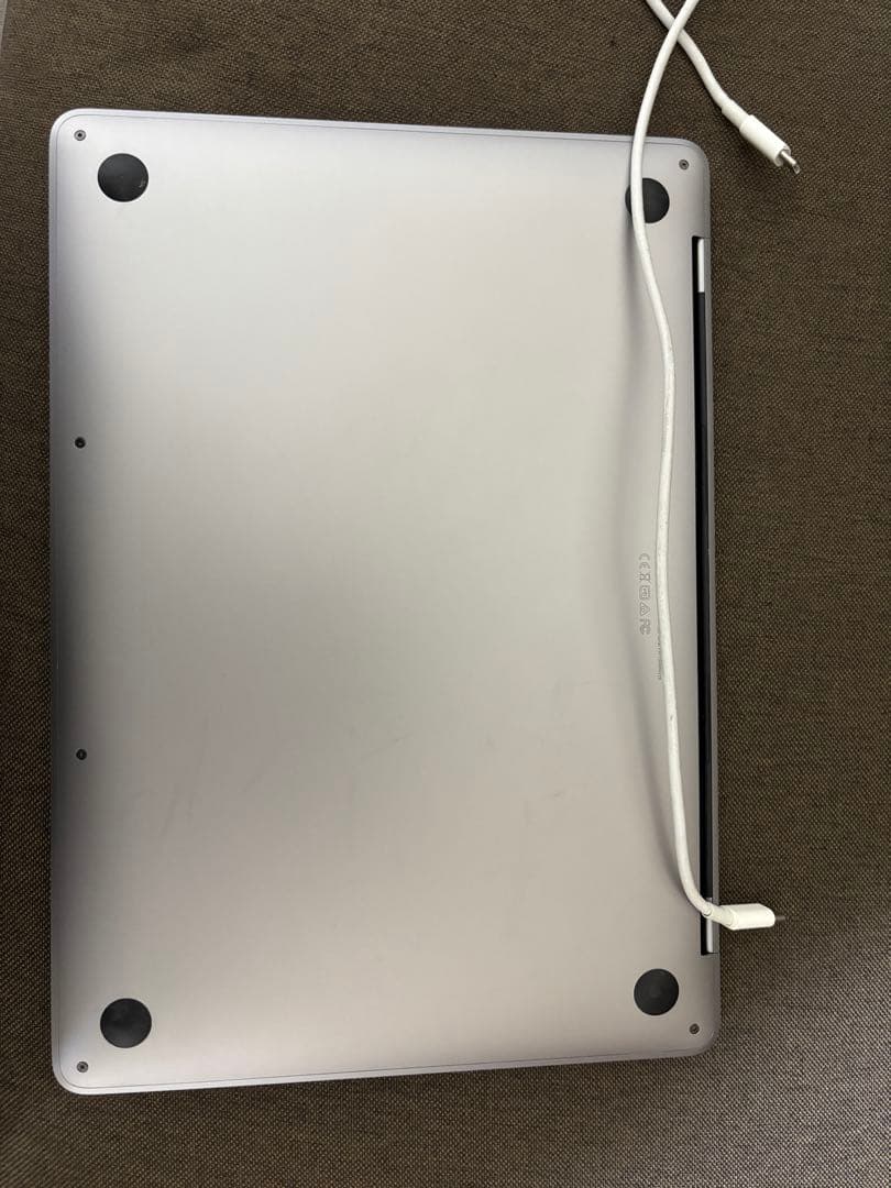 Apple MacBook Pro 13インチ　2017年