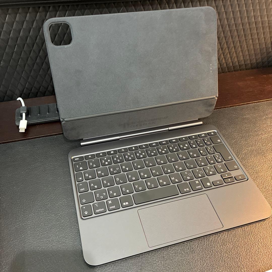 【美品】iPad Pro M4 11インチ 純正Magic Keyboard