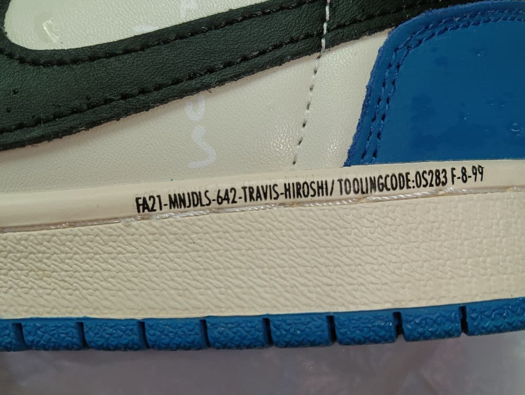 だ*い様 NIKE Air Jordan 1 ホワイト/ブラック/ブルー