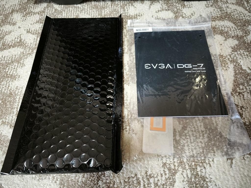 新品 EVGA DG-77 ATXケース 黒 強化ガラスパネル