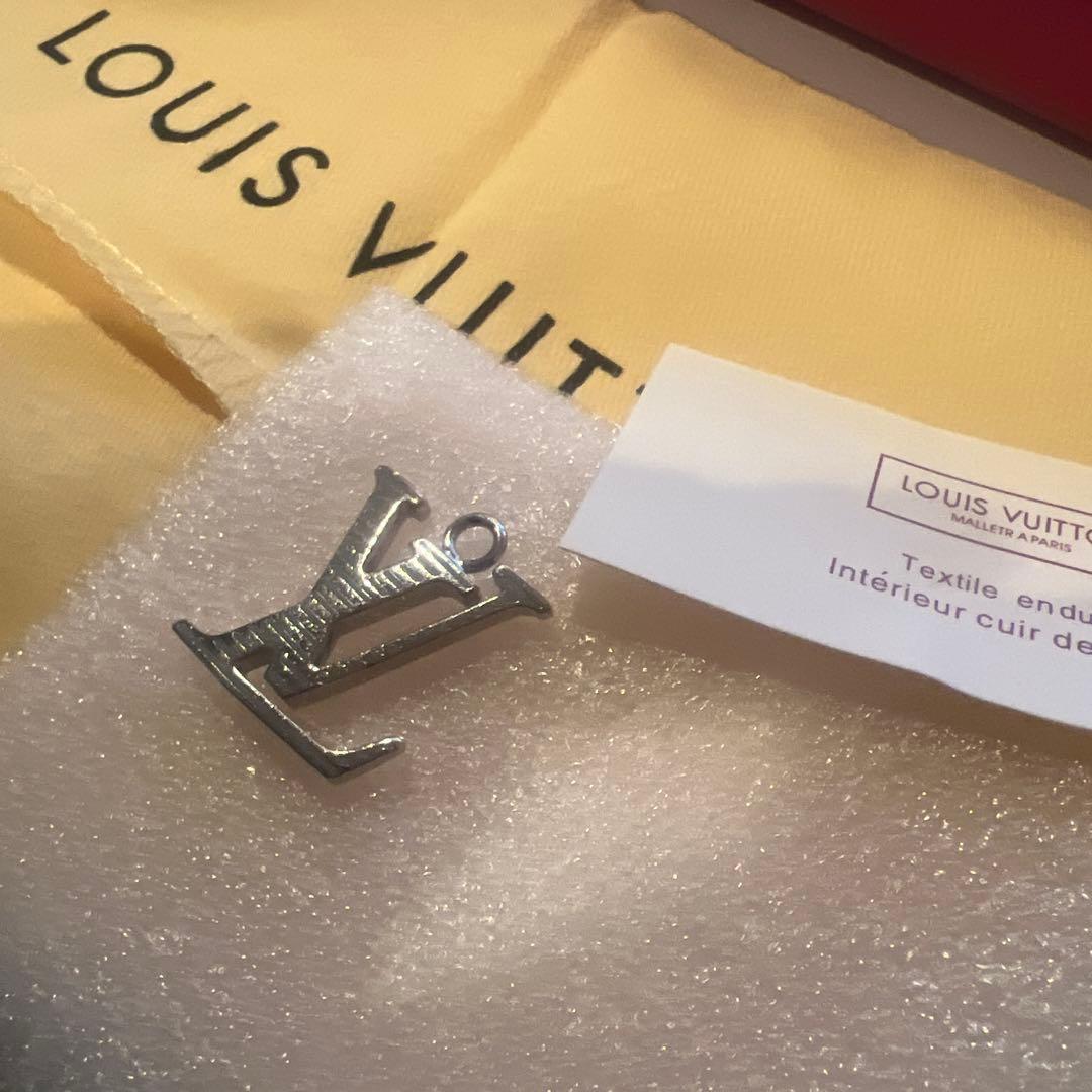 ま*る様 Louis Vuitton シルバーネックレストップ　廃盤限定