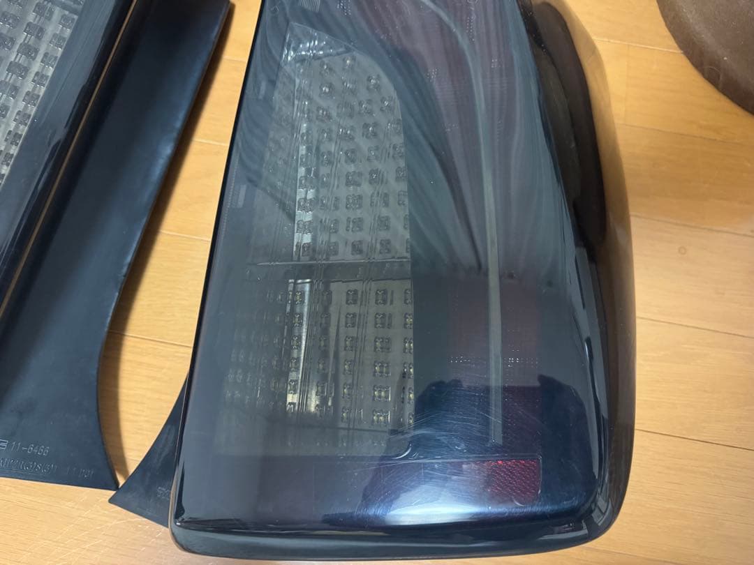 激安ヴァレンティ30プリウス後期スモークLEDテールランプ❗️ 割れ無し点灯OK❗️